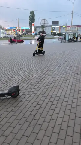 Hurricane Melissa update - 12 noon, Jamaica. Footage as the hurricane makes landfall with mph winds #hurricanemelissa #melissa 