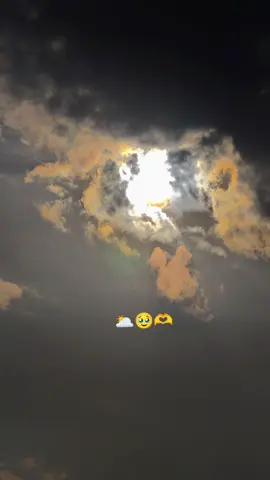 تركتها لك يا الله فعوضني خيراً ويسر لي امري 🤎✨#قتباسات #غيوم_نوفمبر#عباراتكم #الفديو_موجود_بقناتي_تلكرام_بلبايو🦋💘 #تصويري_احترافي_الاجواء👌🏻🕊😴 