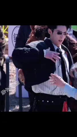 Nhảy chuyên nghiệp chưa 😍 #王鹤棣 #dylanwang #wanghedi #vuonghacde #didi 