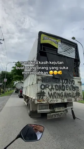 kasih kejutan apa ya kira kira 😀🫵#drivermuda #calondivermuda #katakatatrukmania #foryoupage #trukmaniaindonesia 