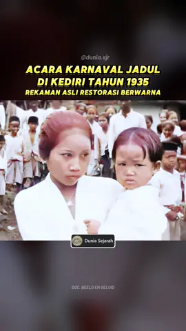 Suasana karnaval jadul di Kediri, Jawa Timur tahun 1935. Acara meriah yang dulu diselenggarakan oleh perusahaan tebu dan gula, penuh tarian tradisional, arak-arakan, dan senyum masyarakat tempo dulu. #Kediri #TempoDulu #JawaTimur #ZamanDulu #Karnaval #Jadul #SejarahIndonesia #PerkebunanTebu #pabrikgula