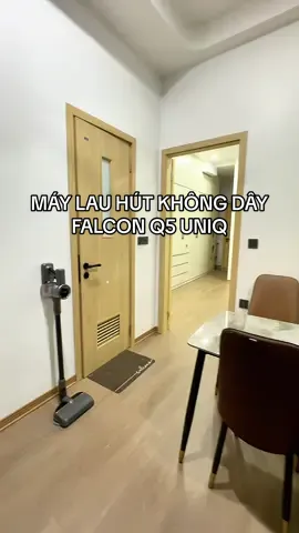 Mình đã mất 4 tháng để lựa chọn giữa Robot hút bụi lau nhà và máy lau hút cầm tay. Và mình đã quyết định chọn chiếc máy này #uniqfalconq5 #mayhutbui #uniq #nhacuachimi #maylausanhutbui 