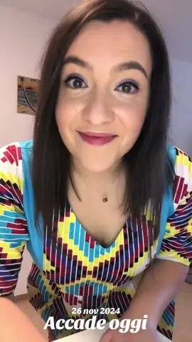 #accadeoggi Questi abiti sono stati realizzati su misura  da un sarto gambiano a Palermo che ha aperto da poco il suo negozio in via Pietro amodei 19 (vicino piazza Pretoria) se andate su Facebook e Instagram: Simona Schicchi troverete la sua pagina taggata sotto al mio post 😍🇬🇲🇮🇹❣️