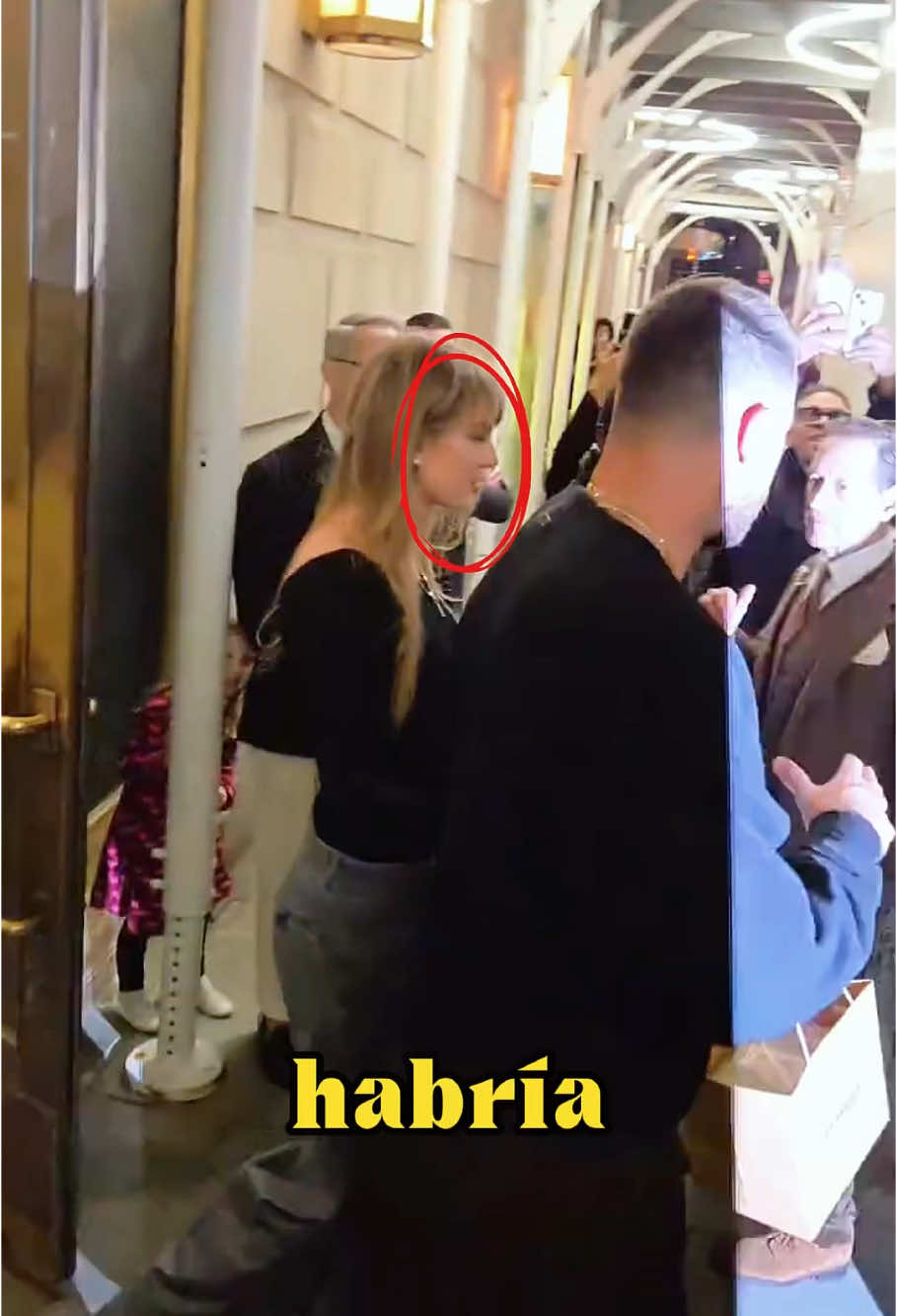 ¡Última hora! Taylor Swift se habría mudado y habría dejado a Travis Kelce.#Taylor Swift #news#famous#UnitedStates#us#usatiktok