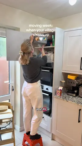 How lucky am I? 📦🤍✨ #mumfriends #motherhood #sos #packwithme #movinghouse 