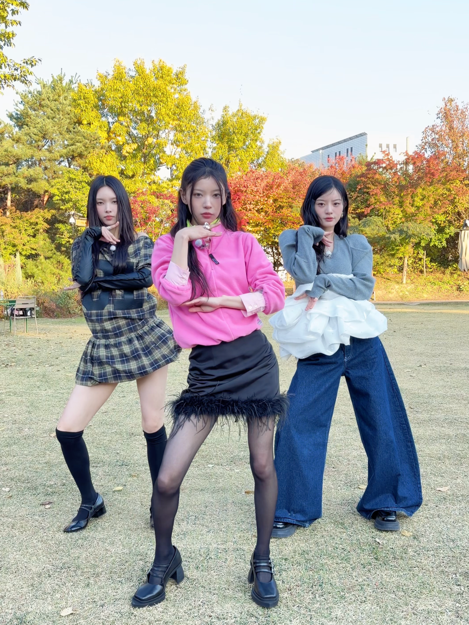 04즈 진짜 안 귀엽다고오🥰🌸💢✨ #ILLIT #NOT_CUTE_ANYMORE 챌린지 #돌박2일 EP.53 #아일릿 파리에 가다 NOT CUTE ZONE 투어 11월 30일 오후 8시 KBSKpop 공개 📺 #돌박이일 #IDOL1N2D