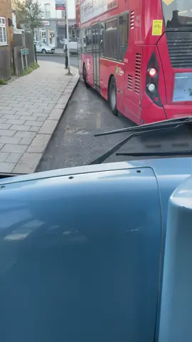 @Official_Kelz Bro…. Ah beg… talk to your 172’s 🙄 #BusTok #AttitudesOfDrivers #Ignorance #WhyDoIt #WhatDidYouProve #ExcellentParking 👏🏽 