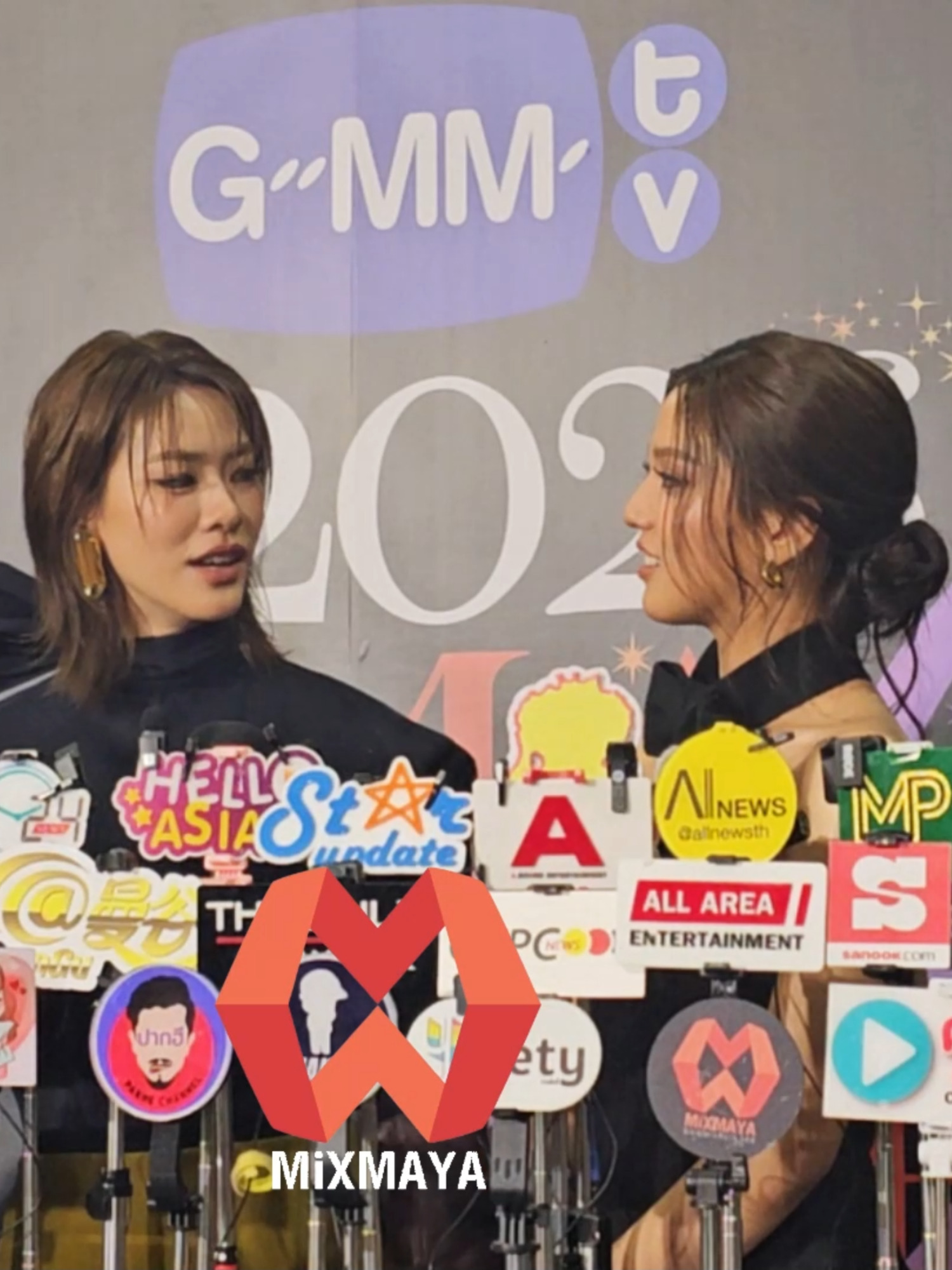 “เอมี่-บอนนี่” ช่วงสัมภาษณ์กับสื่อในงาน “GMMTV 2026 MAGIC VIBES MAXIMIZED” 🔮✨ #GMMTV2026 #เอมี่บอนนี่ #EmiBonnie   #Emiamily #Beonnnie