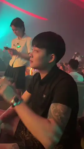 不是三两天的情 是风雨来了也同行#新加坡 #马来西亚 #在外漂泊的人 #心疼 