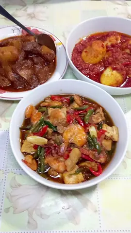 Menu sehari hari  Sambel telur bulat Tauco udang dan tahu  Pajri nenas #menu #menusimple  #taucoudang #pajrinanas #sambaltelur 