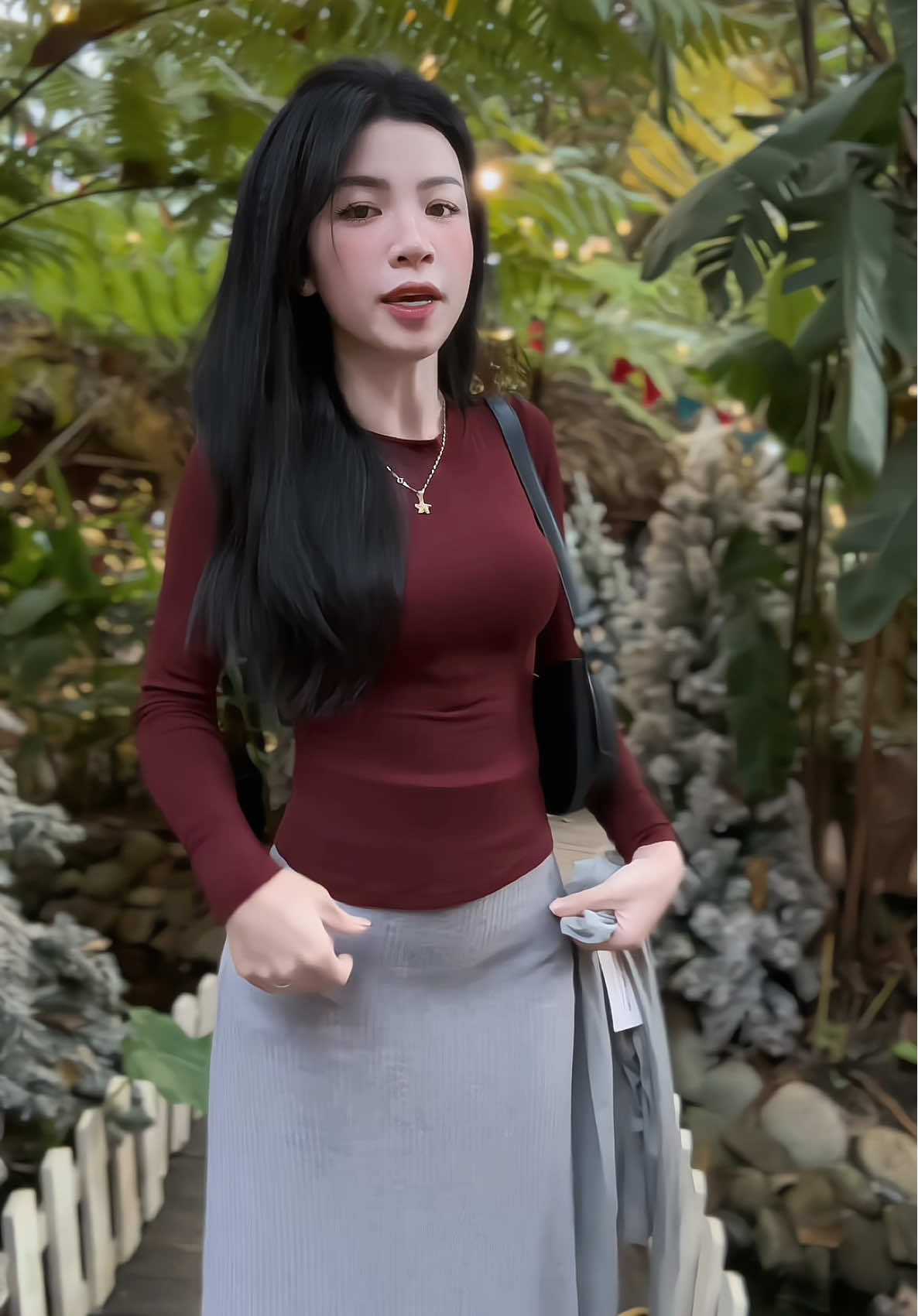 ÁO XÁM MÌNH ĐỂ TRONG BỊCH HƠI NHĂN CHỨ MẶC VÀO NÓ THẲNG TƯNG À NHEN BÀ CON #phoidoxinh #thoitrang #aotaydai #aobody #aogiunhiet 