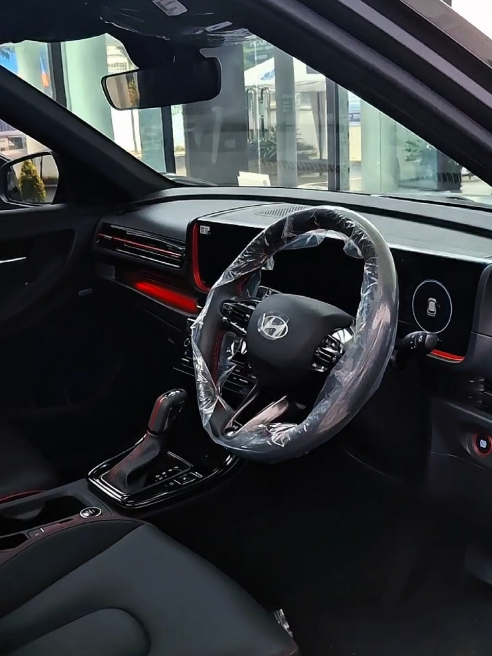 New Creta Nline tampil lebih garang dan sporty melayani pembelian wilayah blitar,tulungagung,trenggalek,nganjuk,kediri dan seluruh wilayah jawa timur info promo dan test drive 08777 571 2795 #tulungagung #hyundaiindonesia #kediri24jam #hyundaicreta #blitar24jam 