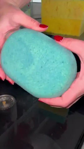 Yellow Rinse 💛🥹🧽🧼 #spongesqueezing #CleanTok #sponge #asmr #spongeasmr🧽✨😊 