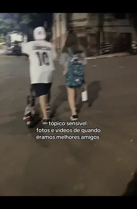 eu amo ser namorada atualmente, mas é muito bonitinho ver os dois claramente felizes de forma inocente juntos, sei lá KAKAKA me sinto vendo crianças de 5 anos felizes de verdade pela primeira vez #trend #casal 