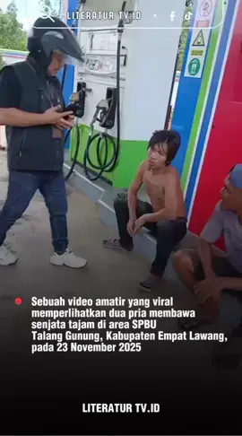 Dua Pria Bawa Sajam di SPBU Talang Gunung, Oknum Polisi Diduga Tak Ambil Tindakan, Kapolda Sumsel Diminta Bertindak   Empat Lawang, [Tanggal Hari Ini] – Sebuah insiden yang meresahkan terjadi di sebuah SPBU di Talang Gunung, Kabupaten Empat Lawang, Sumatera Selatan pada tanggal 24 November 2025 lalu. Dua orang pria terekam kamera Henpon membawa senjata tajam (sajam) di area SPBU.   Kejadian ini semakin menjadi sorotan setelah beredar luas video amatir yang menunjukkan seorang oknum polisi, yang diketahui berinisial GR, berada di lokasi kejadian namun diduga tidak mengambil tindakan apapun terhadap kedua pria tersebut. Oknum polisi tersebut juga disebut tidak mengamankan sajam yang dibawa oleh kedua pria tersebut.   Sontak, video dan informasi ini viral di media sosial dan memicu beragam reaksi dari masyarakat. Banyak warganet yang menyayangkan sikap oknum polisi tersebut dan mempertanyakan profesionalismenya dalam menjalankan tugas.   Menanggapi hal ini, masyarakat Empat Lawang mendesak Kapolda Sumatera Selatan untuk segera mengambil tindakan tegas terhadap oknum polisi yang bersangkutan. Mereka berharap Kapolda dapat mengusut tuntas kasus ini dan memberikan sanksi yang sesuai kepada oknum polisi yang terbukti lalai dalam menjalankan tugasnya.   