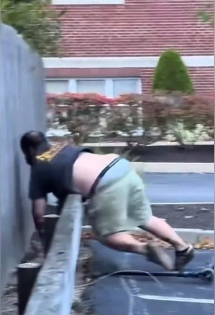 Scooter fail😳🤣#foryour #scooter #fail #failure #funny #funnyvideos #fyp #fall #tiktok #omg 