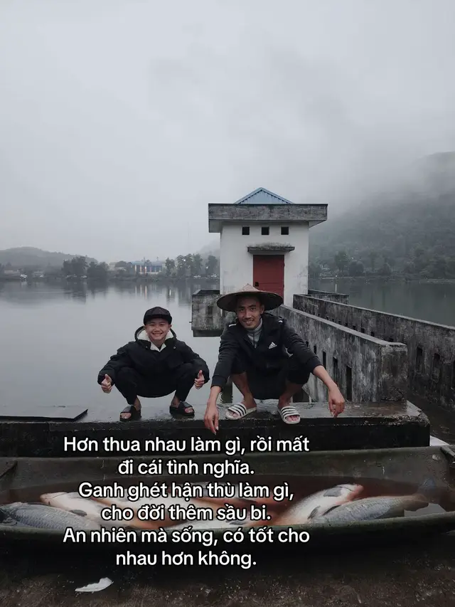 Hơn thua nhau làm gì, rồi mất đi cái tình nghĩa. Ganh ghét hận thù làm gì, cho đời thêm sầu bi. An nhiên mà sống, có tốt cho nhau hơn không. #tranhh_07 #xhtiktok #fyp 