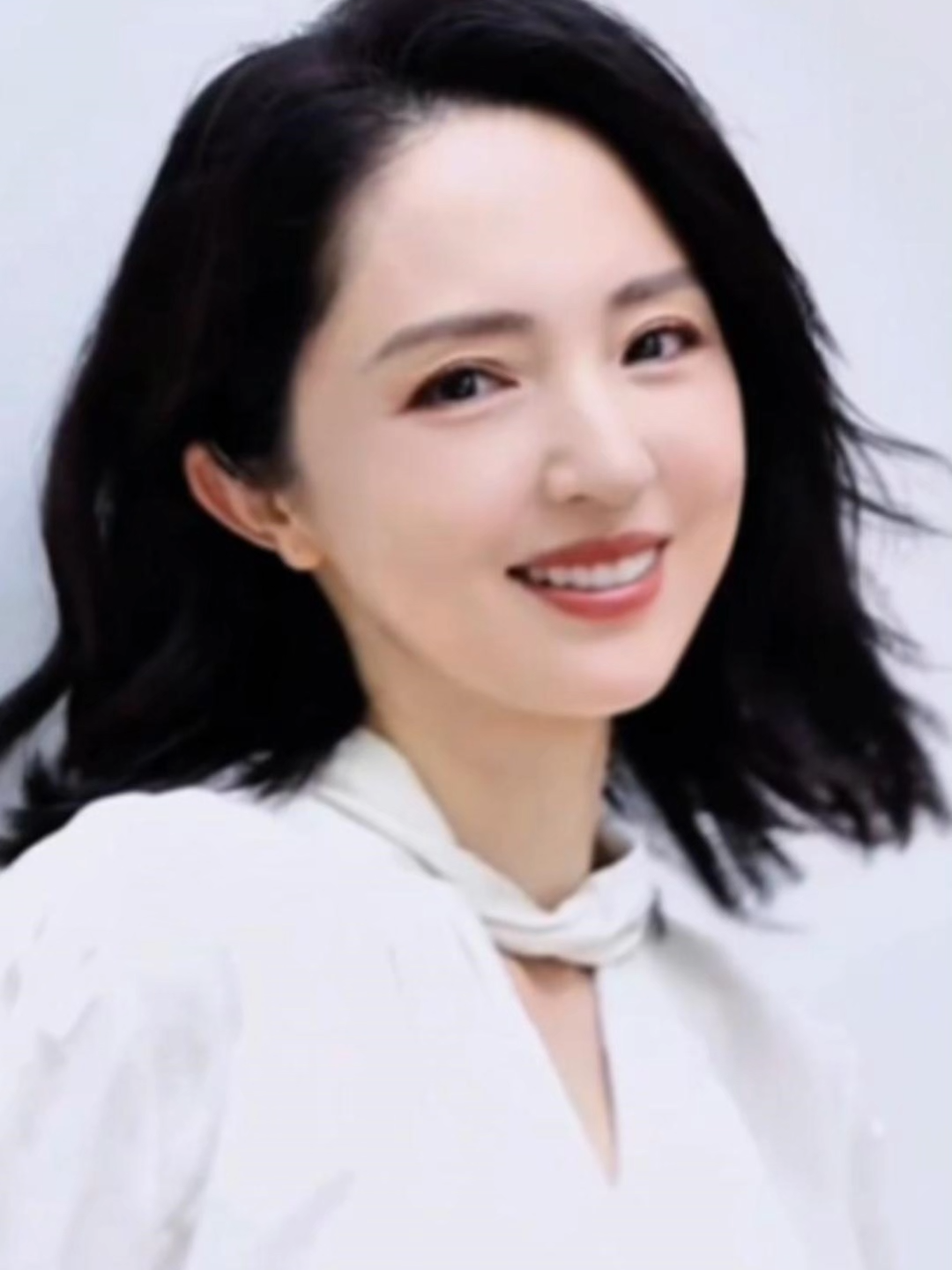 Chọn thành phần tốt nhất – cho trải nghiệm xứng đáng với giá tiền.#LuonaNoess #lipstick #j