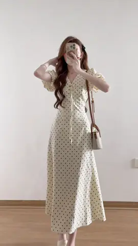 Váy dáng dài chấm bi xinh lắm