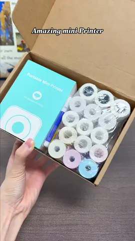 How cool is this mini printer ? So cute 🥰#TikTokMadeMeBuyIt #blackfriday #christmasgift #miniprinter #giftidea 