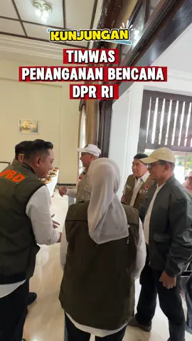 Ikhtiar kami, Bunda Indah dan saya saat ini adalah bagaimana mempercepat penanganan bencana erupsi semeru ini. Alhamdulillah hari ini kami kedatangan Timwas Penanganan Bencana DPR RI. Dalam kunjungannya, Timwas DPR RI menyalurkan bantuan yang terbagi menjadi 3 tahap, seperti paket sembako, makanan bayi, peralatan mandi, terpal, pakaian, toilet portabel, tenda keluarga, hygiene kit, peralatan masak, peralatan bayi dll. Serta bantuan dukungan logistik dan Peralatan BNPB senilai Rp1,3 miliar. Matur nuwun kami sampaikan dari lubuk hati yang terdalam atas bantuan semua pihak kepada rakyat kami yang saat ini tertimpa musibah. Semoga menjadi catatan amal baik buat panjenengan semua.