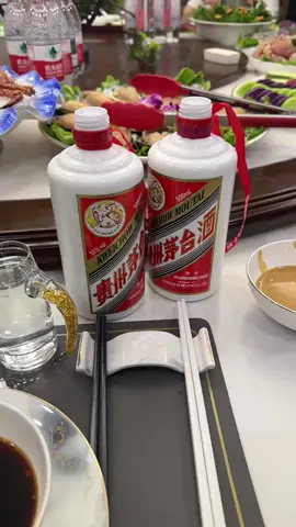 别让我一个人醉😇