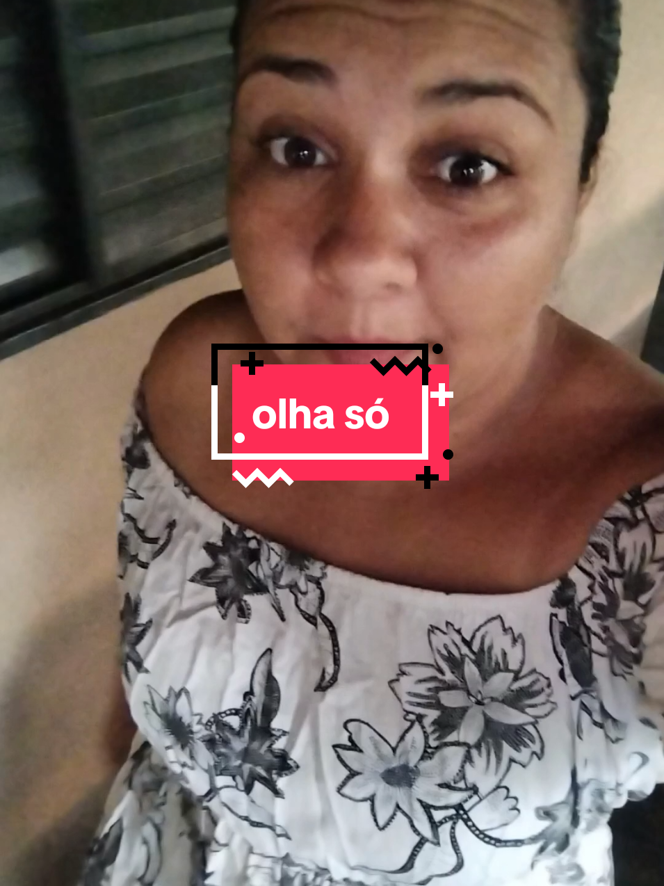 ele é bonitinho mas é perigoso unha enfiada