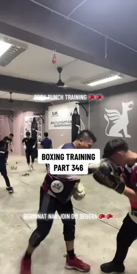 #livehighlights #tiktoklive body punch wit boxer ..berminat nak join boleh dm segera gais..#fyppppppppppppppppppppppp #limpasberandafyp #boxing🥊 