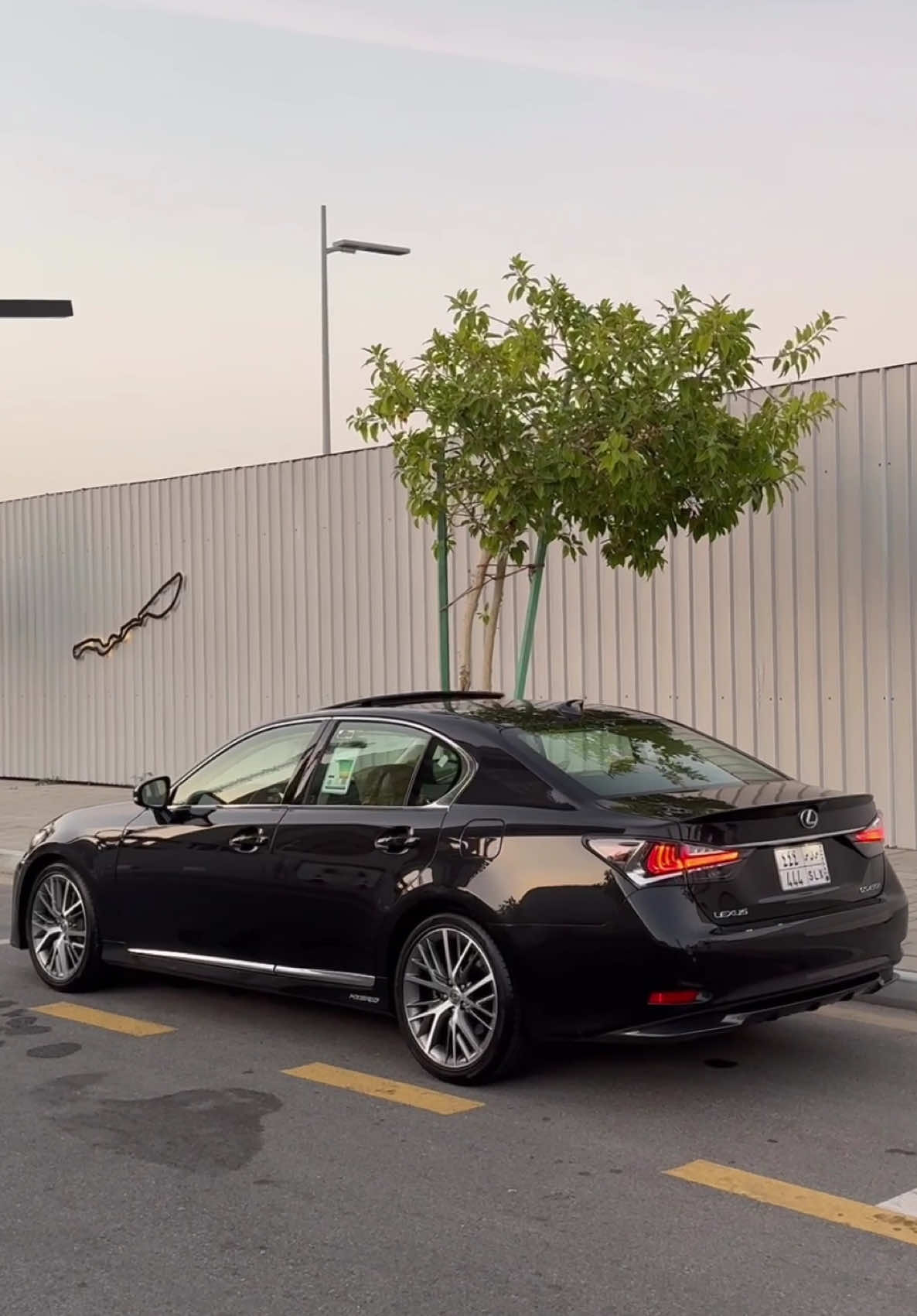 لو تلف المملكه فاقصر مده على الgs  كم بتكون ؟. #اكسبلور #Gs #لكزس_جي_اس_2017 #جده #444 #عبود444 #lexus #لكزس #