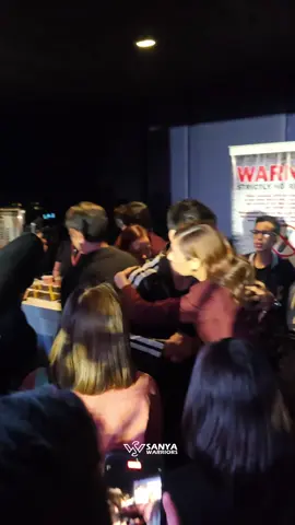 BERBALANG' lead star #SanyaLopez with Emman Bacosa Pacquiao at the black carpet for KMJS’ Gabi Ng Lagim The Movie Premiere! Catch the much-anticipated KMJS' Gabi Ng Lagim The Movie, a 3-part horror film directed by Yam Laranas, King Mark Baco, and Dodo Dayao (DGPI), in cinemas starting today November 26. 🎬 #GNLTheMoviePremiereNight #KMJSGabiNgLagimTheMovie @Sanya Lopez 