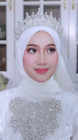 Utk slot makeup next year dah hampir full . Hk mn nk buat mjlis hot date,jgn lama sgt servay tau😘 Fypppppp #muakelantan #muakotabharu #muakb #muakelate #muatutorial 