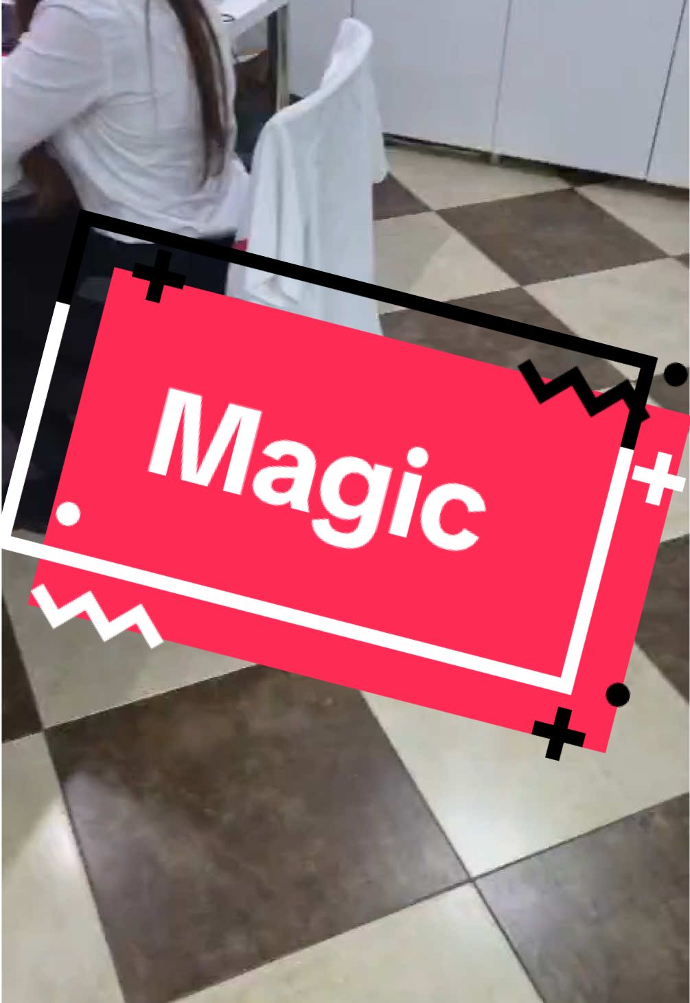 Colegul nostru Ionuț face și magii uneori ! 🪄📲 Tu știi despre ce magie este vorba ? 🤔 #ClinicaGSM #ReparațiiTelefon #ReparațiiProfesionale #TelefonCaNou #WorkAndFun 