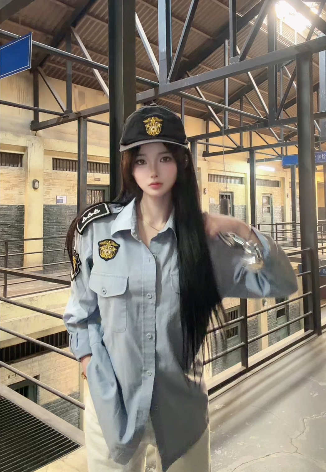 누나 교도관이다