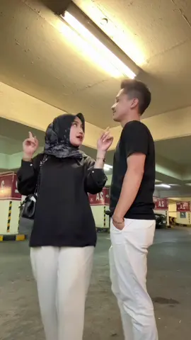 fitcheck tiap hari 🖤 #OOTD 