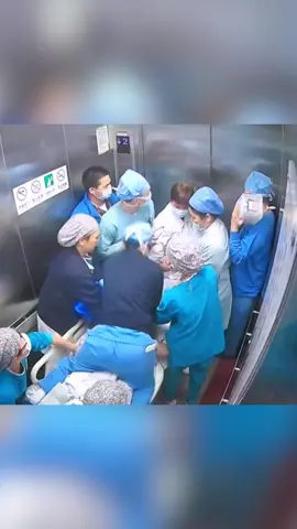 These respectable people are running for the loved ones of others🥹❤️ #nurses #heartattack #help #doctors#foryou 