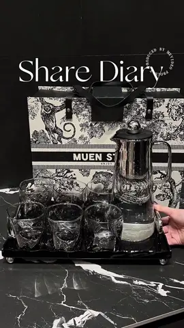 Bộ bình cốc uống nước chịu nhiệt Bling Bling Muen khay nhựa gia đình. #boly #coc #ly #thuytinh #decor  @Góc Nhà Xinh  @Góc Nhà Xinh  @Góc Nhà Xinh 