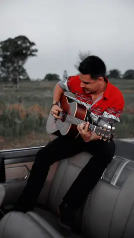 MIDNIGHT TONIGHT! 🎄🤠! #runrunrudolph 