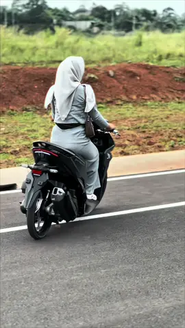 💃#vario125modifikasi #variomodifikasi_id #ncon27 #fyp #cinematic 