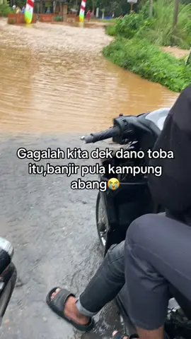 sedih hati mungil abng 😭#fypage #rxstylemedan #bataktiktok #rxking135cc👑💨💨 #banjir 