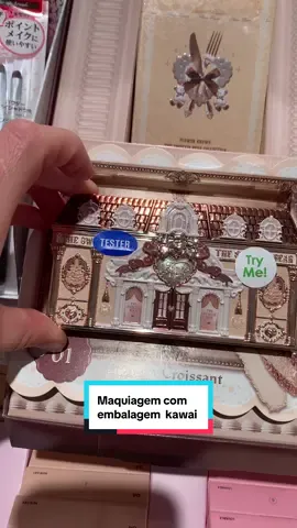 The Sweetie Bear Collection da marca de cosméticos chinesa Flower Knows. Esta linha é conhecida por sua embalagem caprichada e temática de ursinhos e sobremesas açucaradas. 🐻🐻‍❄️ #makeup #flowerknows #maquiagem #japan 