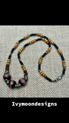 #necklace #handmadegifts #jewelry #madebyhand #etsy 