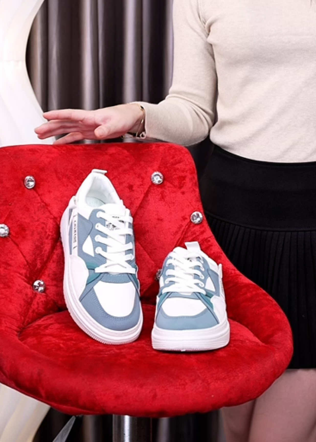 Giày sneaker nam phong cách 