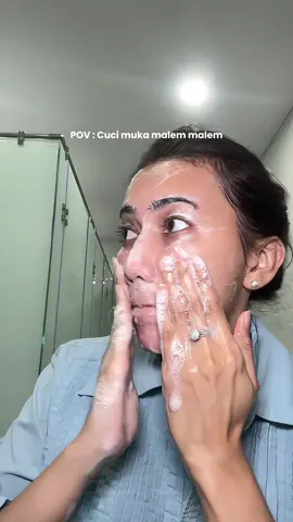 Siapa yg relate juga🙋🏼‍♀️ #facewash #cleanser #doublecleansing #milkycleanser #dazzlemebeauty 