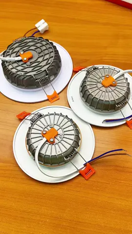 Âm trần đế đúc Vianco đổi 3 màu ánh sáng, bảo hành 2 năm #thinhhanh #xuhướng #viral #fly #amtranthachcao  @Uyên Anh Review  @Uyên Anh Review 