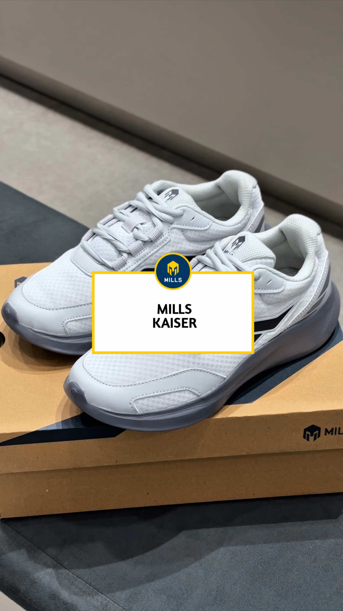When comfort has never been this effortless. Kaiser by MILLS Sportstyle. Warna-warna monokrom dari Kaiser datang untuk menemani perjalanan aktivitasmu dengan tampilan yang simple, minimalis, tapi juga sporty. #mills #millssport #millssportid #sepatu #kaiser 