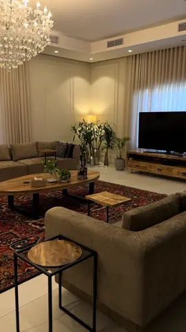 تفاصيل المعيشه بعد التجديد   الكنب والستاير من محمود 55756339 السجاده من غاليريا 90905190 لون الطوفه بريز  الصباغ ساجد 66461441# الطاولات من عبدالناصر 97693820 الزرع من المشاتل وسوق الايرانين  الفازات من ويست إلم وسلامتكم  #الشعب_الصيني_ماله_حل😂😂  ا