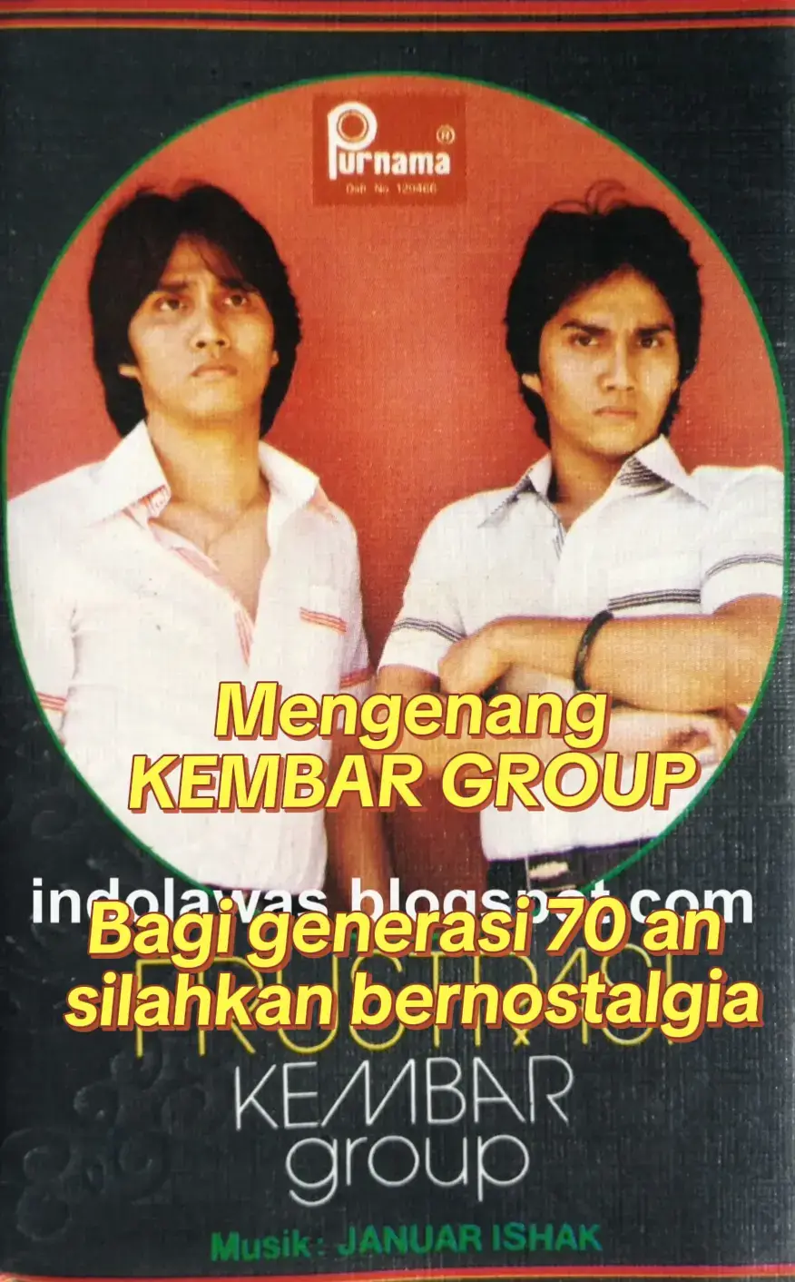 Kehadiran KEMBAR GROUP di blantika musik Indonesia awalnya adalah sebuah kelompok dengan format band, dengan personel ALEX, JACOB, AKHMAD dan WAHID dan mengusung nama THE BROTHERS. Karena dirasa terlalu 'kebarat-baratan' nama mereka akhirnya berubah menjadi KEMBAR GROUP oleh NOMO KOESWOYO yang waktu itu menjadi produser mereka, merujuk pada posisi Alex dan Jacob yang memang kembar. Kehadiran mereka cukup mencuri perhatian, bahkan mereka juga sempat mencicipi dunia akting lewat film BILA SI KEMBAR BERCINTA. Sungguhpun begitu, mereka belum bisa menghasilkan album yang meledak. Maka kemudian mereka mencoba merubah format bermusik mereka, dari format band menjadi format duo vokalis. Boleh jadi mereka terinspirasi dari duo EVERLY BROTHERS yang saat itu sedang ngetop. Proyek awal dari duo ini adalah sebuah album berjudul FRUSTRASI, yang ternyata disambut luar biasa di pasaran. Sebuah perubahan yang sangat tepat. Mungkin karena mereka konsen hanya bernyanyi tanpa memainkan alat musik, mereka jadi lebih bisa mengekspresikan diri. Album ini terjual jutaan kopi dan menjadi pencapaian tertinggi dari KEMBAR GROUP. sumber : indolawas. #kembargroup  #backto70s 