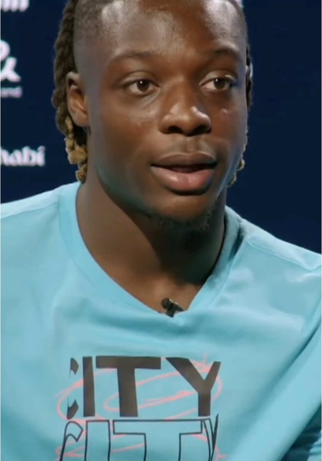 جيريمي دوكو يختار بين ميسي وكريستيانو رونالدو 🤯