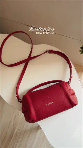 wahhh!!! this new release bag from @Bostanten PH is just so chic and pretty!!! ❤️ #bagforwomen #slingbag #bostanten 