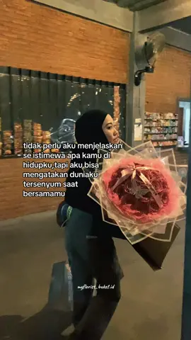 Umum e cah gaol pesan buket di myflorist_buket.id🥰😍#buketkaranganyar #buketsolo #buketmurah #fyp #masukberanda 